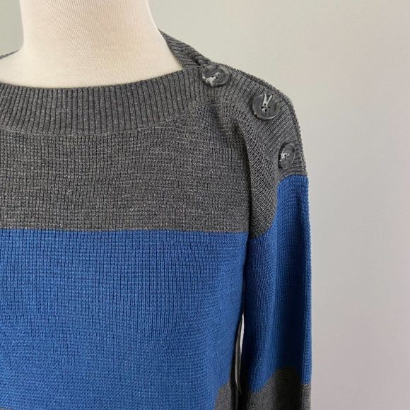 NWT VINCE CAMUTO Grey & Blue Striped Sweater - Picture 3 of 9